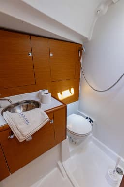 Sun Odyssey 449 in Kaštel Gomilica / Marina Kaštela thumbnail 19