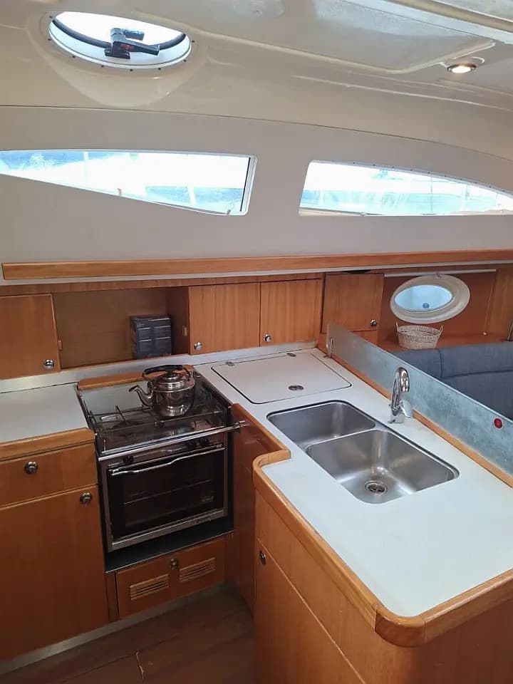 Elan 38 in Preveza Marina - Photo 4