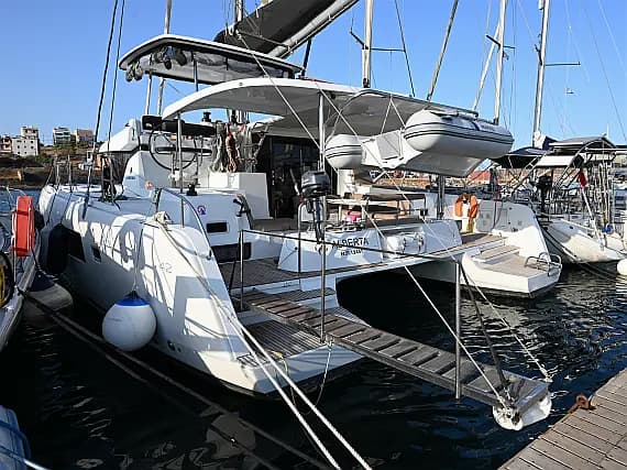 Lagoon 42 in Lefkada / D-Marin Marina Lefkas - image 1