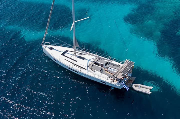 Oceanis 51.1 in Lavrion Main Port - Photo 5
