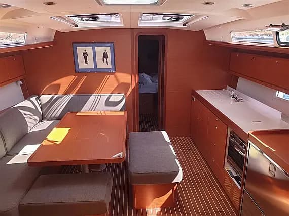 Dufour 460 Grand Large in Lavrion / Olympic Marina - Photo 3