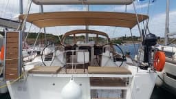 Dufour 460 Grand Large in Lavrion / Olympic Marina thumbnail 6