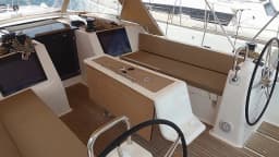 Dufour 460 Grand Large in Lavrion / Olympic Marina thumbnail 7