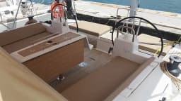Dufour 460 Grand Large in Lavrion / Olympic Marina thumbnail 9