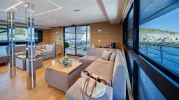 Luxury Motor Yacht in Split / Port of Split / West Harbour thumbnail 5