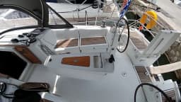 Oceanis 43 in Elefsina / Kalympaki Marina thumbnail 16