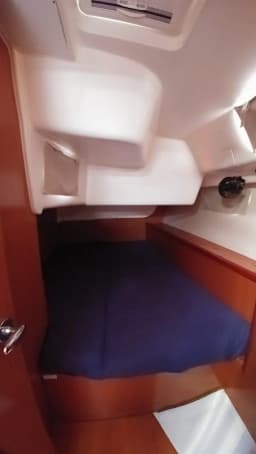 Oceanis 43 in Elefsina / Kalympaki Marina thumbnail 24
