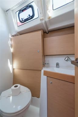 Oceanis 38 in Pomer / ACI Marina Pomer thumbnail 7