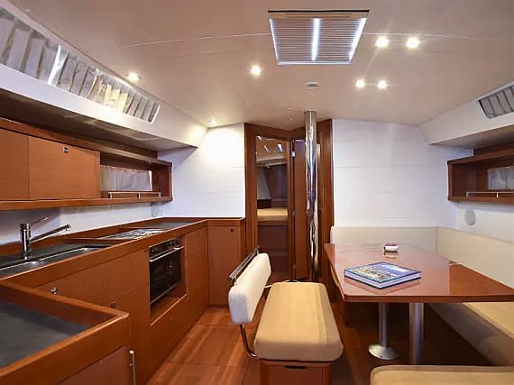 Oceanis 45 in San Pietro / Carloforte - Photo 4