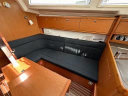Bavaria Cruiser 34 in Athens / Alimos Marina thumbnail 6
