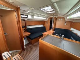 Bavaria Cruiser 34 in Athens / Alimos Marina thumbnail 7