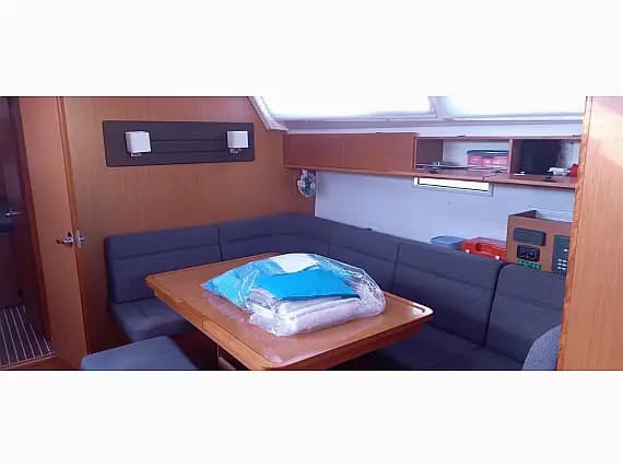 Bavaria 46 Cruiser in Lefkada / Nikiana Marina - Photo 3