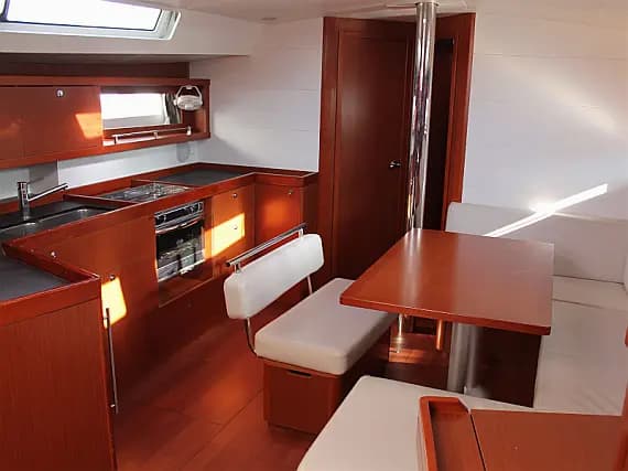 Oceanis 45 in Sicily / Marsala Marina - Photo 3
