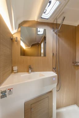 Oceanis 40.1 in Athens / Alimos Marina thumbnail 14