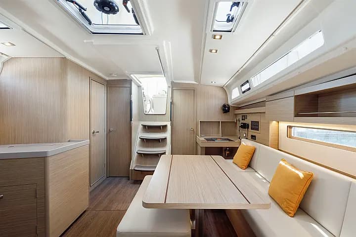 Oceanis 40.1 in Athens / Alimos Marina - Photo 5