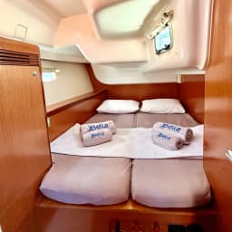 Oceanis 40 in Fethiye / Yes Marina thumbnail 17