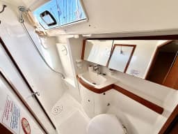 Oceanis 40 in Fethiye / Yes Marina thumbnail 3
