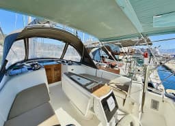 Oceanis 40 in Fethiye / Yes Marina thumbnail 6