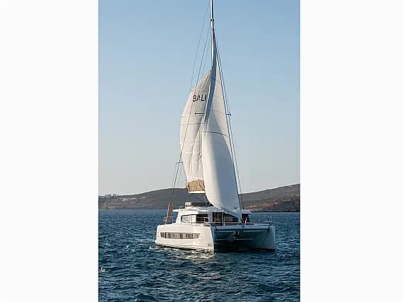 Bali 4.4 in Paros port - Photo 1