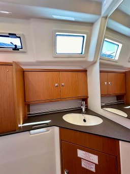 Bavaria Cruiser 34 in Drage / Marina Drage thumbnail 10