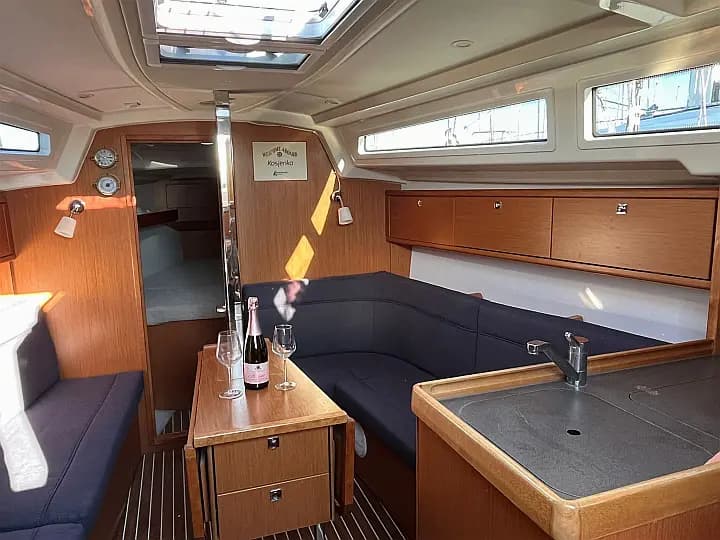 Bavaria Cruiser 34 in Drage / Marina Drage - Photo 5
