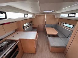 Bavaria C42 in Skopelos / Loutraki Harbour thumbnail 4