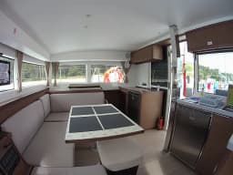Lagoon 40 in Rogoznica / Marina Frapa thumbnail 19