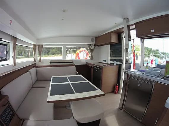 Lagoon 40 in Rogoznica / Marina Frapa - Photo 3