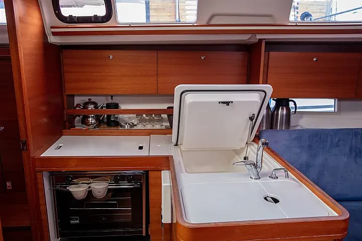 Dufour 335 Grand Large in Marmaris / Netsel Marmaris Marina - Photo 4
