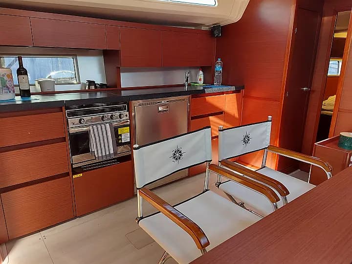Hanse 508 in Lavrion / Olympic Marina - Photo 4