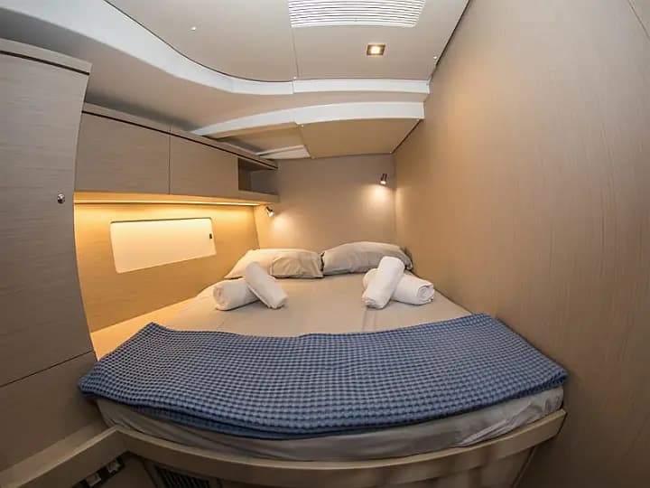 Oceanis 51.1 in Athens / Alimos Marina - Photo 4