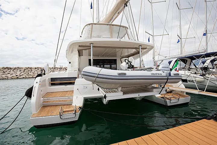 Lagoon 50 in Salerno / Marina d'Arechi - Photo 4