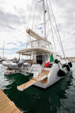 Lagoon 50 in Salerno / Marina d'Arechi thumbnail 5