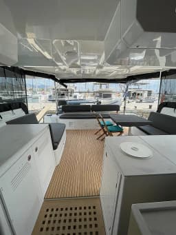 Lagoon 46 in Athens / Alimos Marina thumbnail 17