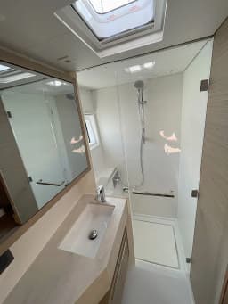 Lagoon 46 in Athens / Alimos Marina thumbnail 22