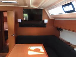 Bavaria 46 Cruiser in Skiathos thumbnail 2