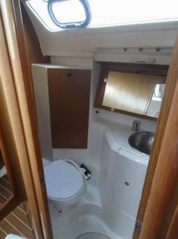 Sun Odyssey 36i in Lavrion Main Port thumbnail 5