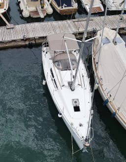 Sun Odyssey 36i in Lavrion Main Port thumbnail 9