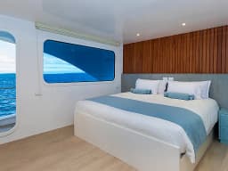 Power Catamaran in San Cristobal / Puerto Baquerizo Moreno / San Cristobal thumbnail 10