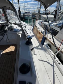 Bavaria C42 in Corfu / Gouvia / D-Marin Marina Gouvia thumbnail 10