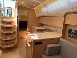 Bavaria C42 in Corfu / Gouvia / D-Marin Marina Gouvia thumbnail 12
