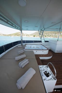 Catamaran in Nea Peramos - Attica / Nea Peramos thumbnail 7