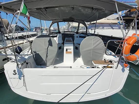 Oceanis 34.1 in Sicily / Trapani - Photo 1