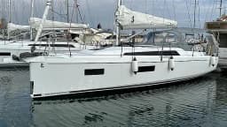 Oceanis 34.1 in Sicily / Trapani thumbnail 5