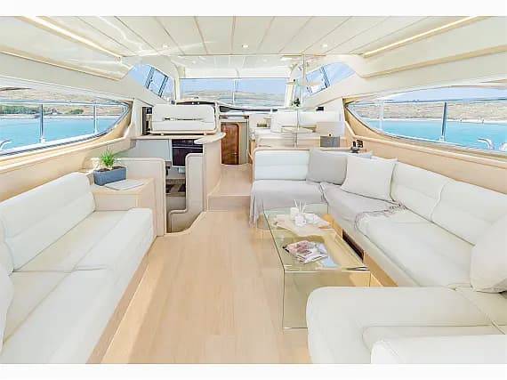 Ferretti 53 in Mykonos / Port of Mykonos - Photo 3