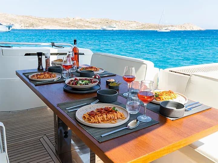 Ferretti 53 in Mykonos / Port of Mykonos - Photo 4