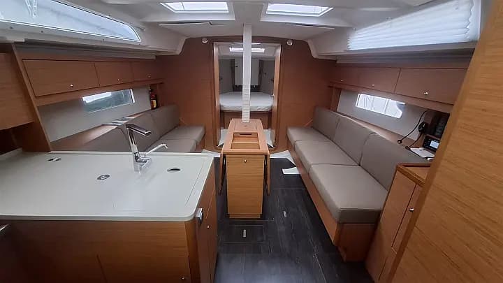 Dufour 37 in Sicily / Furnari / Marina Portorosa - Photo 4