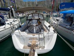 Sun Odyssey 33i in Dubrovnik / ACI Marina Dubrovnik thumbnail 10