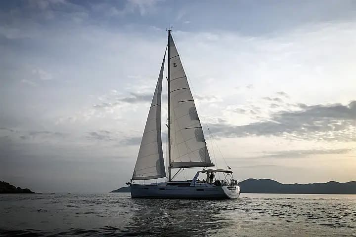 Oceanis 45 in Tivat / Porto Montenegro - Photo 5