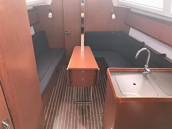 Bavaria Cruiser 34 in Sardinia / Portisco / Cala dei Sardi - Photo 3